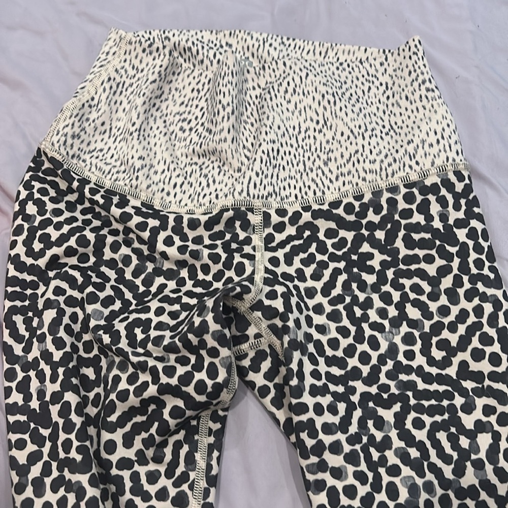Lululemon Leggings Women Wunder Under Crop Luon Roll Down Spot Grain size 6